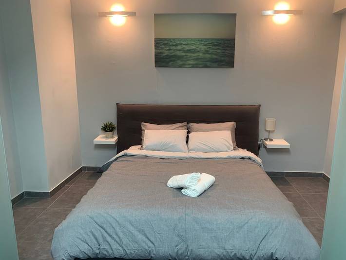Apartamento entero, Apartamento de vacaciones para 4 personas con balcón in Sección central de Atenas, Atenas