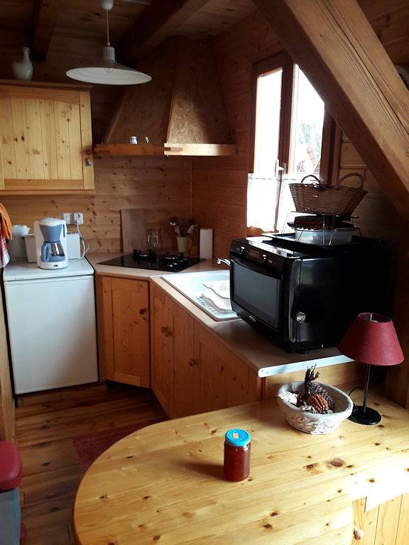 Chalet pour 6 personnes, avec balcon et jardin dans le Puy-de-Dôme - 4