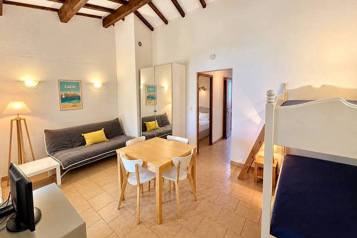 Ganze Wohnung, B4 Apartment mit Meer- und Bergblick, Residence Padovani Marina, im Obergeschoss in Calcatoggio, Golfe de Sagone
