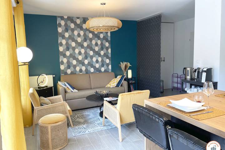 Gîte pour 4 personnes, avec terrasse, adapté aux familles dans Plage De Tourgeville - 3