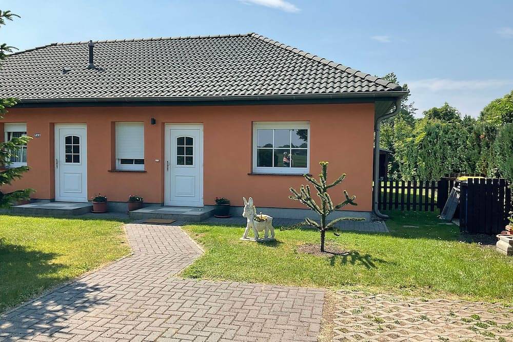 Ganze Wohnung, Rügen Fewo 211 - Ferienhaus in Thesenvitz, Parchtitz