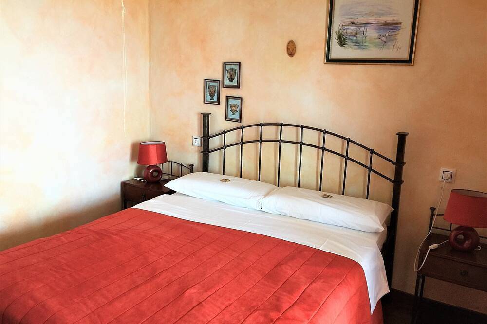 Apartamento entero, Casa Mireilla - Apartamento con perfectas vistas al mar y piscina privada in El Mas Fumats, Roses