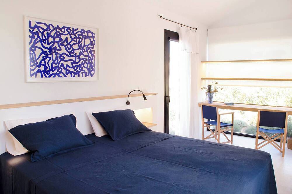 Modern villa with private pool and sea views in Cala Llonga (Menorca), Mahon