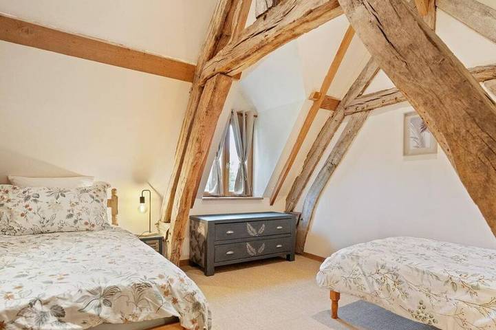 Location de vacances pour 6 personnes, avec terrasse et jardin à Mesnières-en-Bray - 4