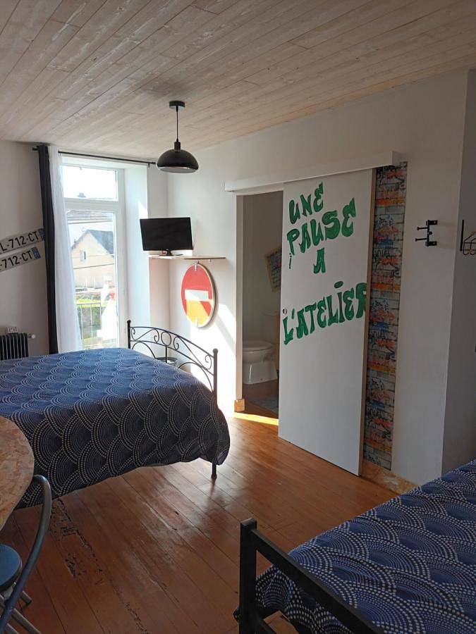 Deluxe Room (2 Adults + 1 Child) in Digoin, Région de Charolles