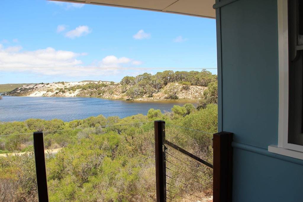 River Panorama Beach House in Guilderton, Western Australia
