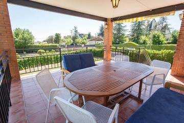 Casa Rural Con Piscina para 13 Personas en La Cabrera, Provincia de Madrid, Foto 4