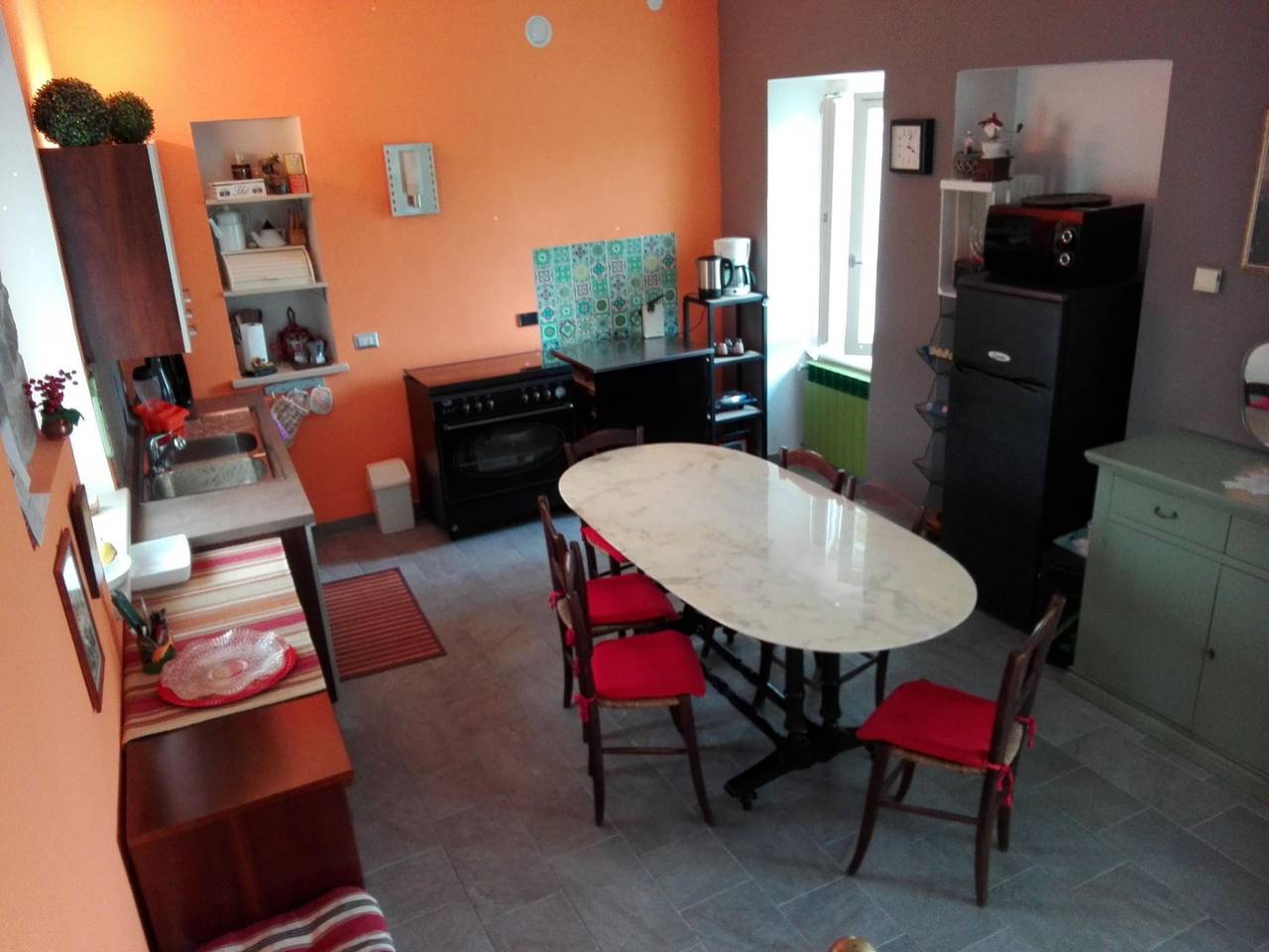 Haus "Badinot" mit privatem Garten und Grill in Diano d'Alba, Langhe