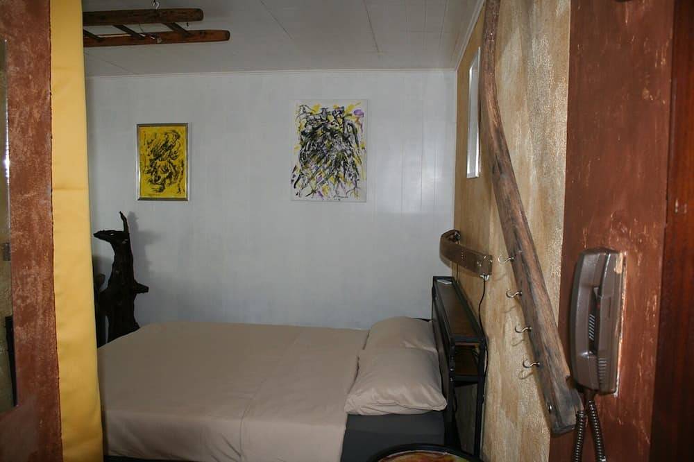 Ganze Wohnung, Wasgau - Blick  - Ferienwohnung am Schöntalweiher  ( Hunde sind willkommen ) in Ludwigswinkel, Landkreis Südwestpfalz