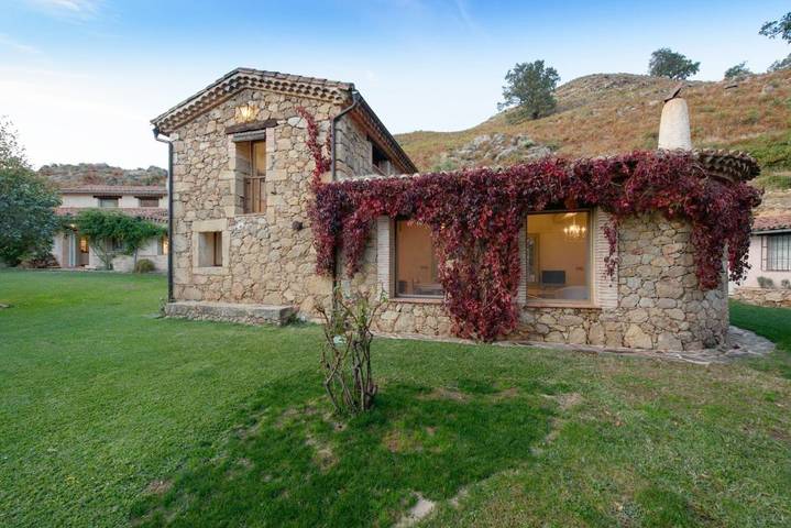 Casa de vacaciones para 4 personas, con piscina y vistas al lago además de jardín y vistas, Se admiten mascotas - 1