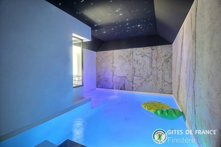 Casa de huéspedes para 6 personas, con piscina además de jardín y terraza - 1