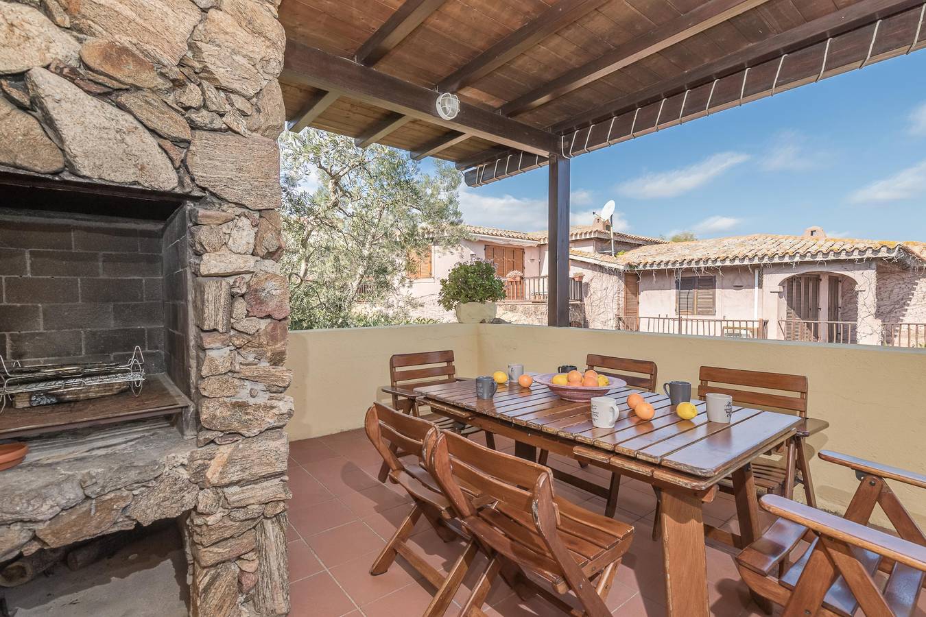 Villa Oleandri 50m From Seashore in Quinta Spiaggia, Golfo Aranci