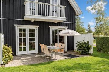 Ferienhaus für 6 Personen, mit Sauna und Whirlpool sowie Pool und Balkon auf Seeland