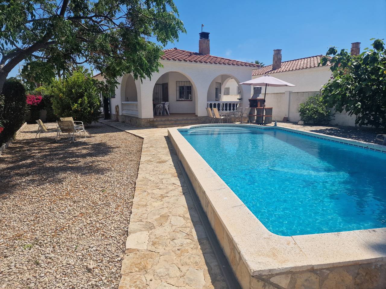 "Cologne"@Marisol: 300m zum Strand, Privat-Pool, A/C, Wifi, Hundestrand in Riumar, Delta de l'Ebre