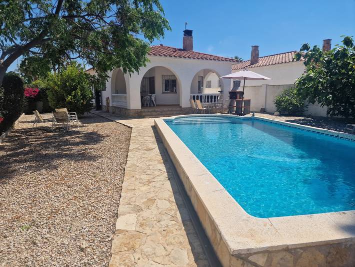 "Cologne"@Marisol: 300m zum Strand, Privat-Pool, A/C, Wifi, Hundestrand in Riumar, Delta de l'Ebre
