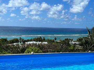 Chambre d’hôte pour 2 personnes, avec jardin et terrasse ainsi que piscine et vue dans Marie-Galante