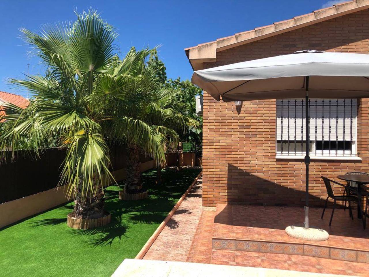 Casa de vacaciones 'M Angels' con piscina privada, Wi-Fi y aire acondicionado in Riumar, Delta del Ebro