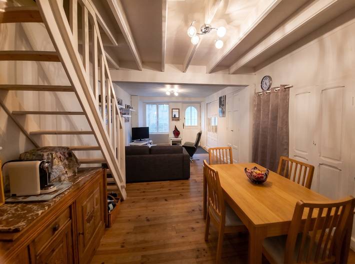 Location de vacances pour 5 personnes, avec Terrasse et Jardin dans Chambon-le-Château
