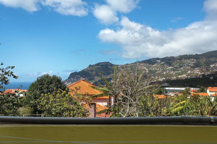 Maison de vacances 'Levada Residence' avec terrasse privée, jardin privé et accès Wi-Fi in Santo António (Madeira), Île de Madère