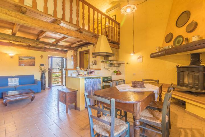 Gîte pour 6 personnes, avec terrasse, animaux acceptés à Viterbo