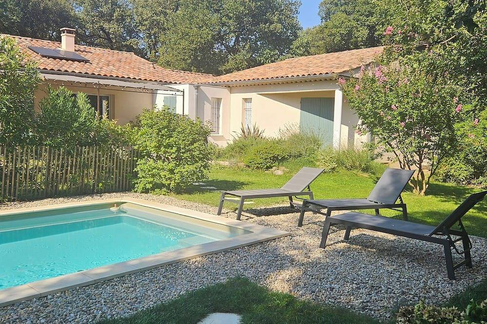 Maison Provençale au calme et climatisée. in Uchaux, Vaucluse