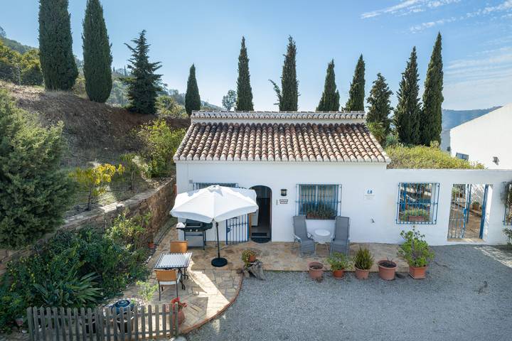 Vacation Home Casita Linda with Sea View, Pool, Wi-Fi & Garden in Cómpeta, Cordillera Penibética