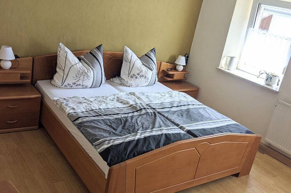 Ferienhaus Eckstein - 7-Bett-Ferienhaus Dusche/Wc, 4 Schlafräume in Deudesfeld, Vulkaneifel