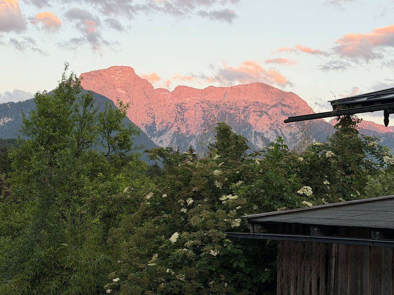 Ganze Ferienwohnung, Haus am Wassererweg 3 - Ferienwohnung 65m². 1-4 Pers., 2Sz, Bad Wc mit Terrasse in Bischofswiesen, Berchtesgadener Alpen