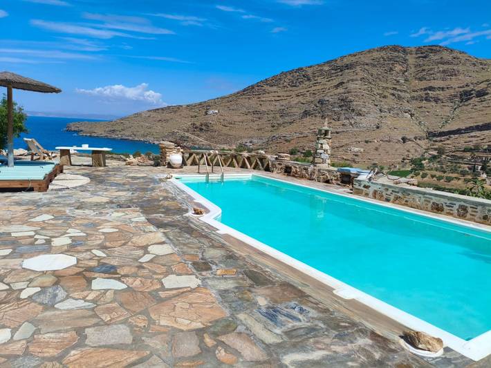 Villa für 8 Personen, mit Meerblick und Balkon in Kea