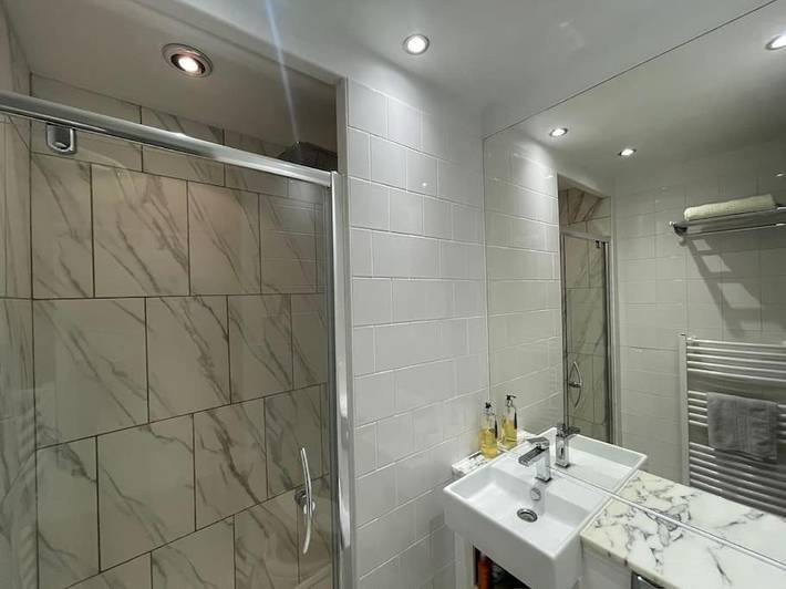 Location de vacances pour 10 personnes, avec piscine ainsi que terrasse et vue, animaux acceptés à Chervettes - 2