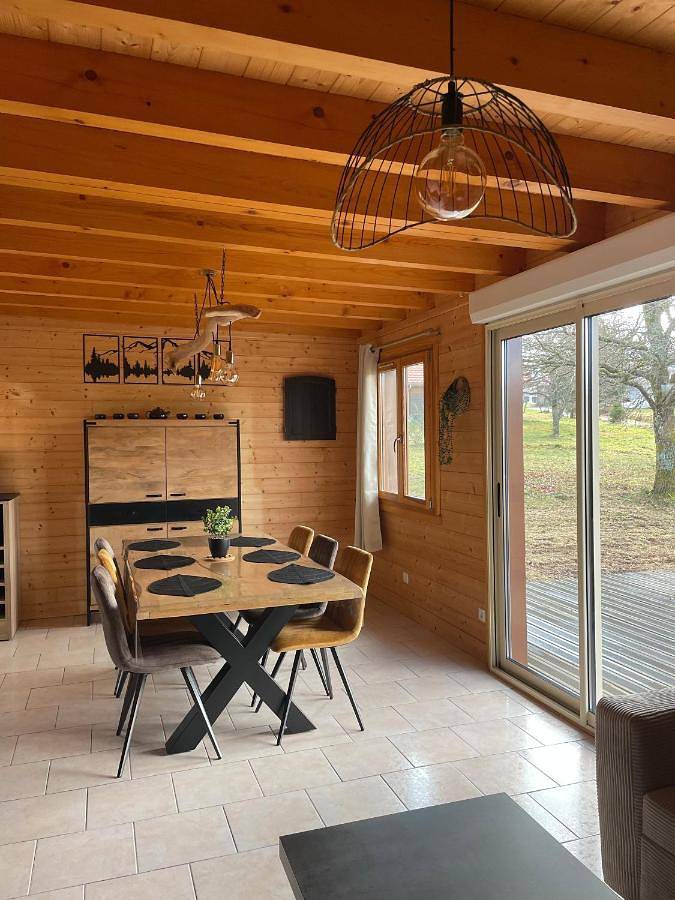 Gîte pour 6 personnes, avec jardin et balcon à Champdray - 3