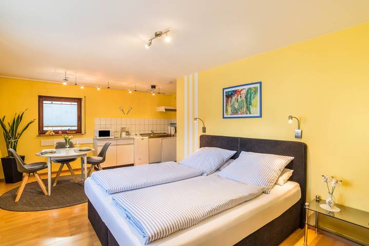 Ganzes Studio, Einzimmerapartment 'Gernsbach' mit privater Terrasse und Wlan in Scheuern (Schwarzwald), Gernsbach