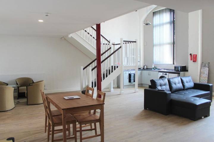 Apartment for 8 people in Kingston upon Hull