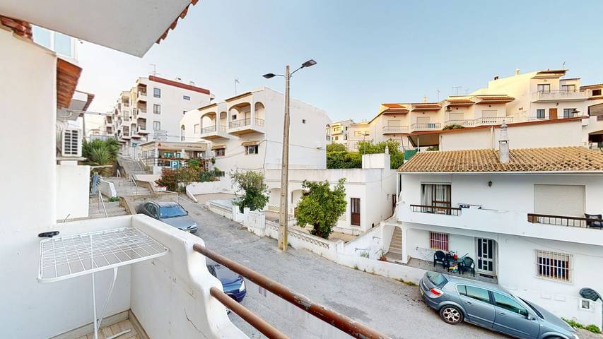 Apartamento entero, Apartamento T1 Caliços 600mt da Praia in Albufeira e Olhos de Água, Distrito de Faro