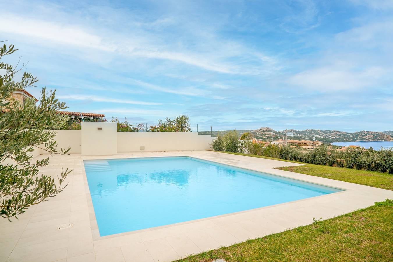 Ferienwohnung 'Smeraldo Apartment' mit Meerblick, Wlan und Klimaanlage in Palau (dorf), Palau (Sardinien)