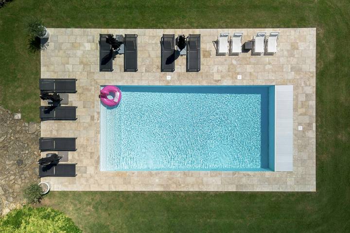 Location de vacances pour 12 personnes à Sainte-Croix (France)
