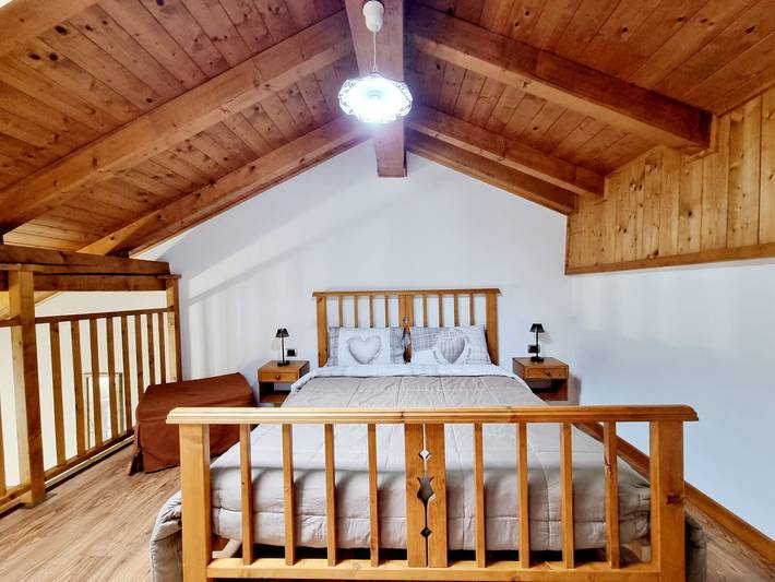 Entire apartment, Beautiful 'Adamello 12' Apartment with Wi-Fi in Comune di Pinzolo, Adamello-Presanella Alps