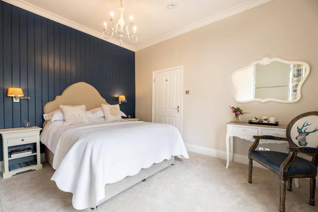 Deluxe Double Room with Shower in Brecon Beacons