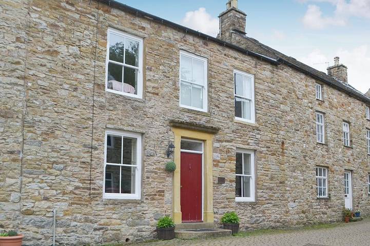 Cottage for 4 people, with garden, with pets in Alston