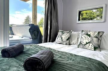 Holiday Apartment for 2 People in County Londonderry, Ulster, Photo 4