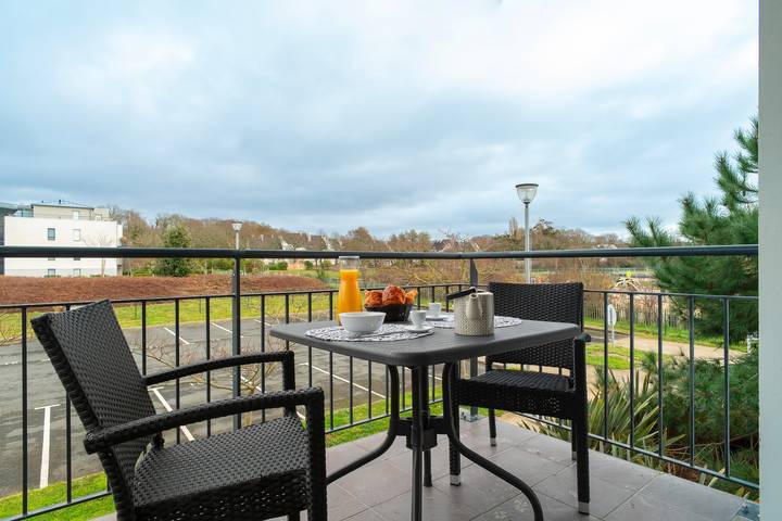 Gîte pour 4 personnes, avec piscine et balcon dans Plage Sables Blancs - 2