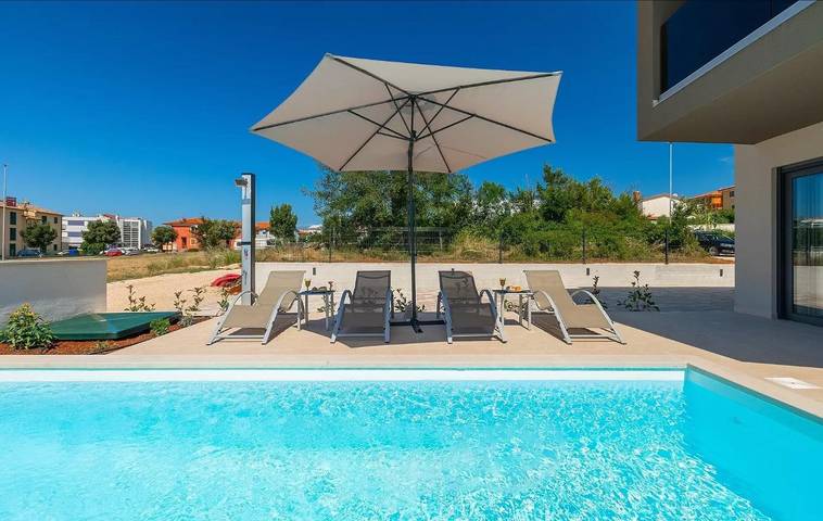 Villa pour 6 personnes, avec piscine à Novigrad - 2