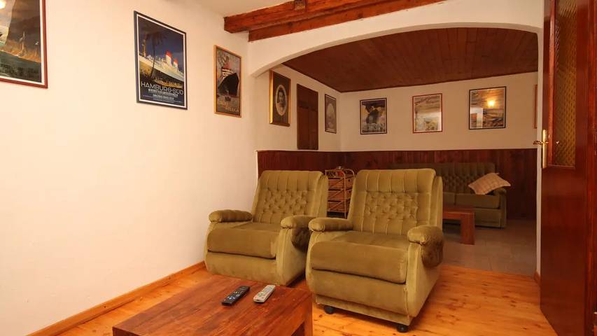 Ferienhaus für 6 Personen, mit Terrasse, mit Haustier auf Cres - 4