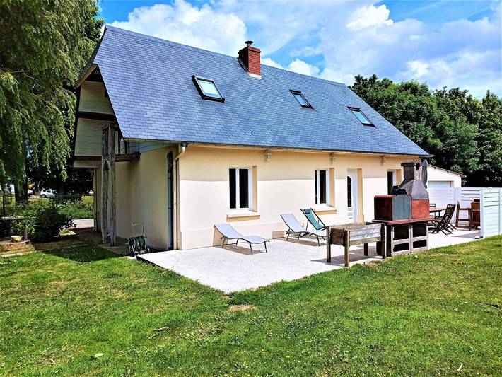 Gîte pour 6 personnes, avec piscine ainsi que terrasse et jardin, animaux acceptés