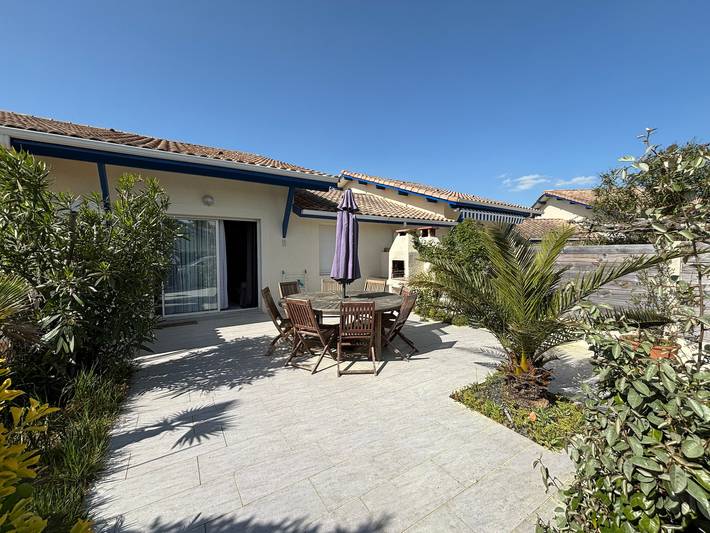 Location de vacances pour 6 personnes, avec terrasse à Biscarrosse