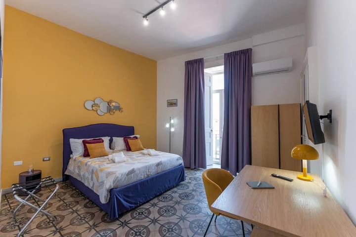 Location de vacances pour 10 personnes, avec balcon à Naples