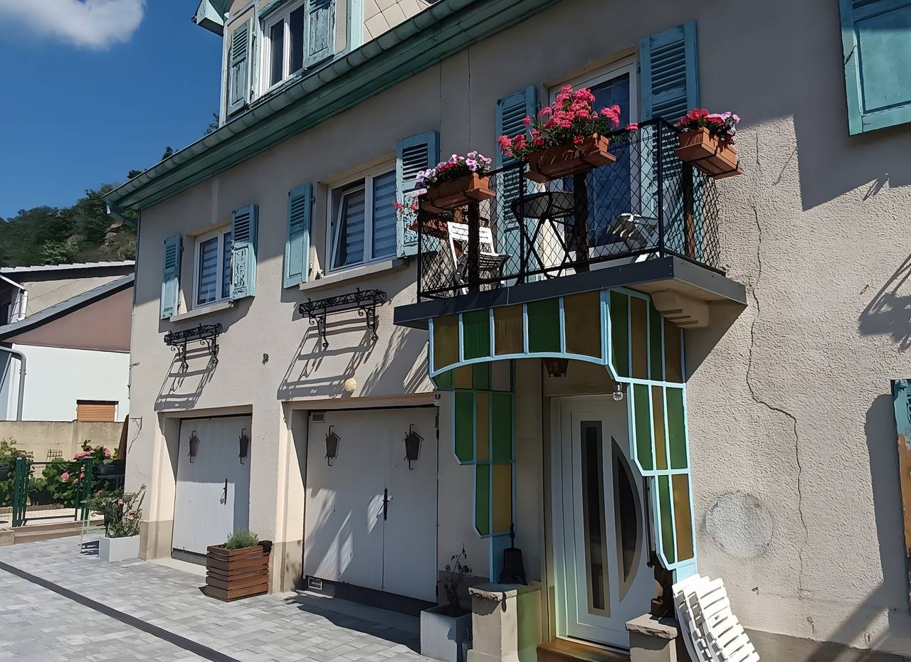 Geheel appartement, Appartement 'L'appartement D'Odile' met Uitzicht op de Bergen, Wi-Fi en Airconditioning in Lièpvre, Parc naturel régional des Ballons des Vosges