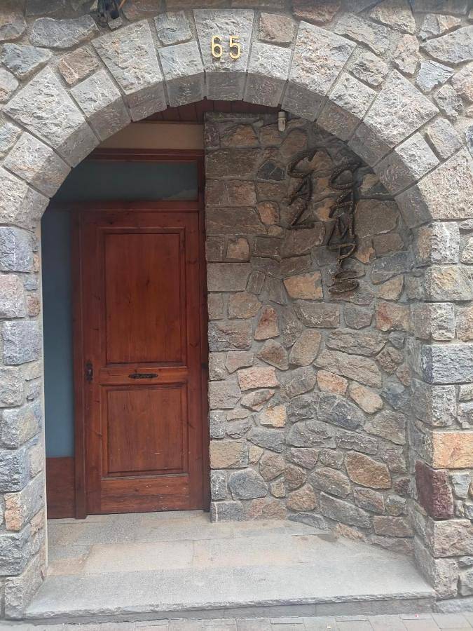 Gîte pour 4 personnes, avec Balcon et Terrasse ainsi que Jardin et Vue à Bagà - 2