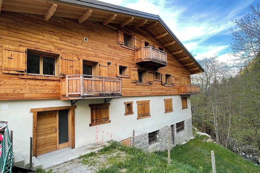Appartement Neuf et Cosy Deux Chambres Dans Chalet de 2024 in La Giettaz, Albertville region