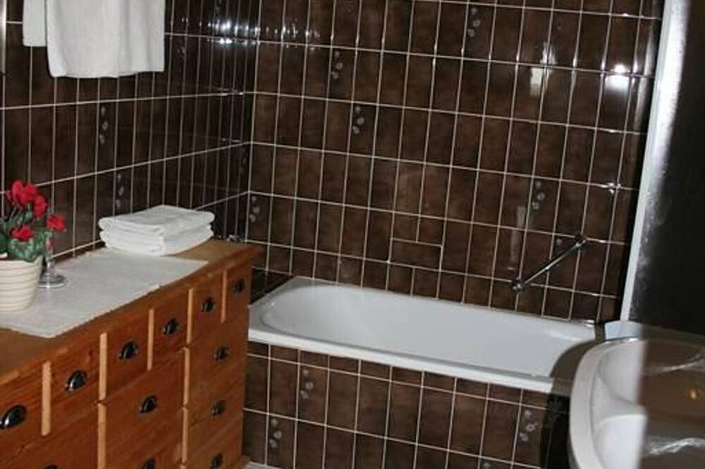 Ganze Wohnung, Apartment \"Tennengebirge\", 2 Schlafzimmer - Marianne, Ferienhaus in Abtenau, Tennengau